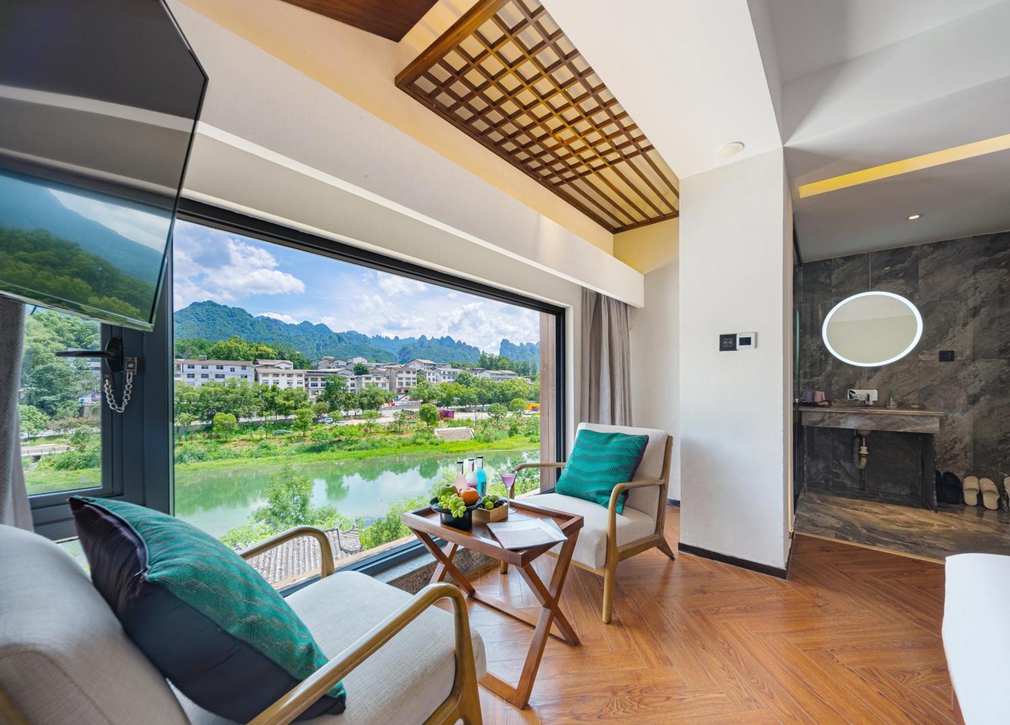 張家界武陵源北岸輕奢客棧 森林公園店 Hotel Zhangjiajie Buitenkant foto