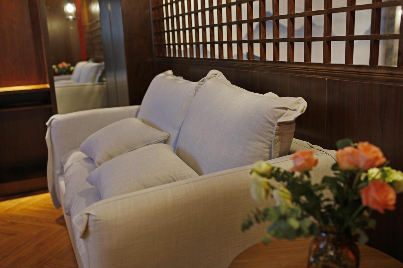 張家界武陵源北岸輕奢客棧 森林公園店 Hotel Zhangjiajie Buitenkant foto